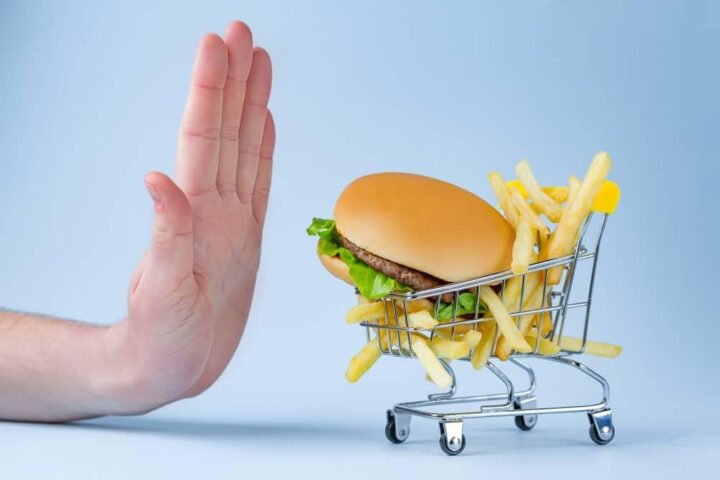 Chế độ ăn kiêng sau phẫu thuật ruột thừa: tránh thực phẩm nhiều dầu mỡ