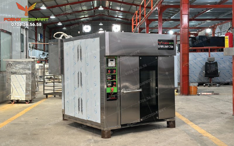 Chi tiết bề mặt inox của thiết bị nướng bánh, dễ dàng vệ sinh, đảm bảo an toàn.