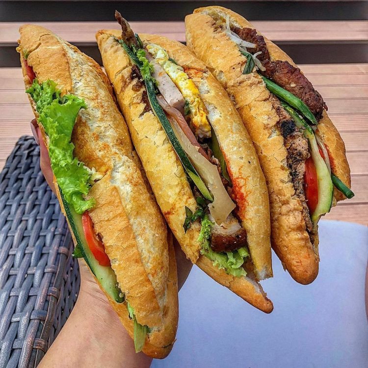Chiếc bánh mì Trạng thơm ngon, vàng giòn hấp dẫn