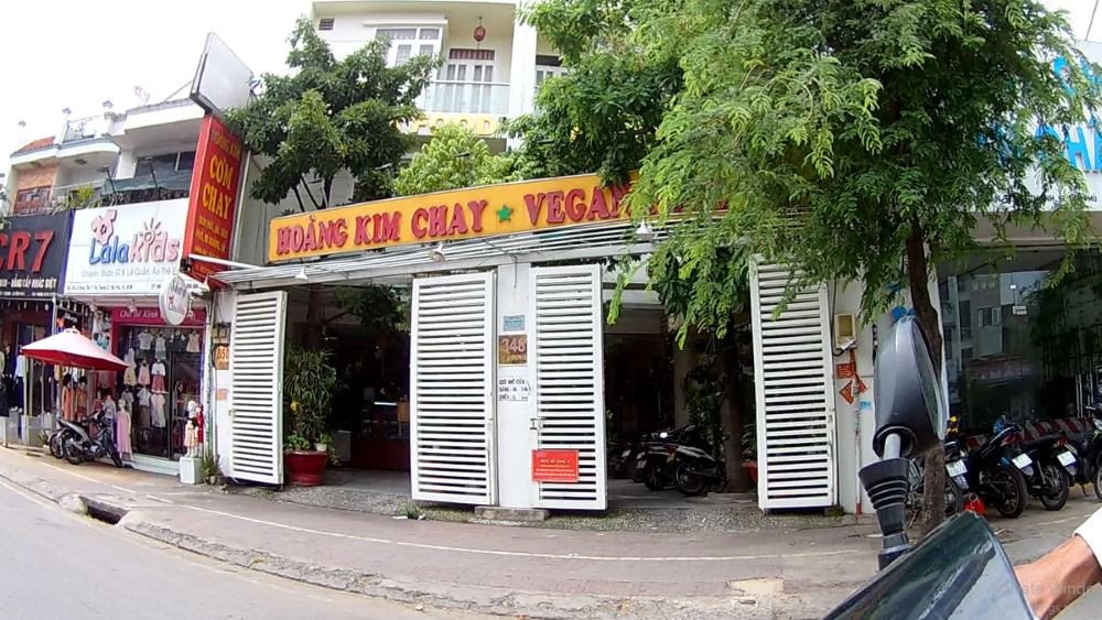 Cơm chay Hoàng Kim có thể là điểm tìm bánh mì chay ngon