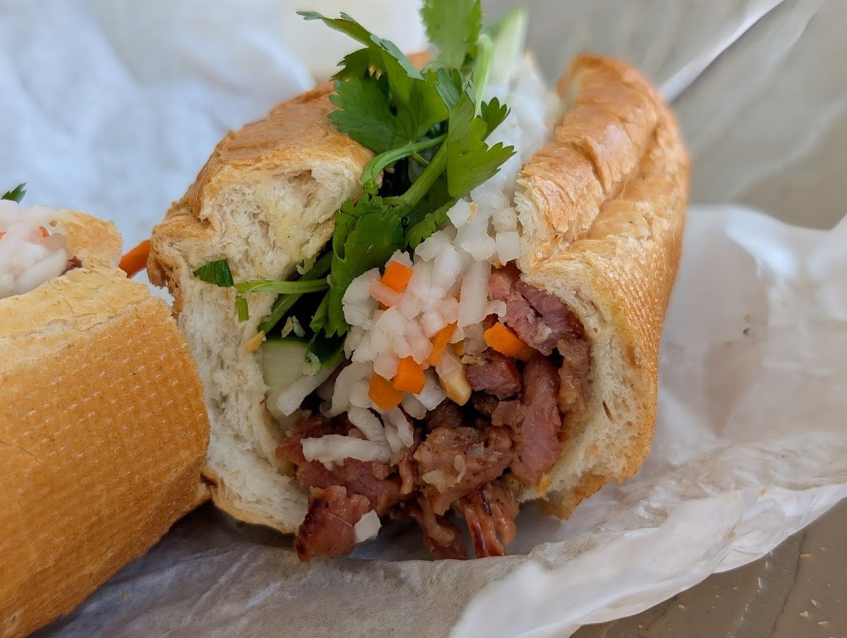 Cửa hàng Bánh mì Mỹ Tho nổi tiếng tại Alhambra