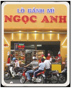 Cửa hàng bánh mì Ngọc Anh trên đường Hoàng Văn Thụ
