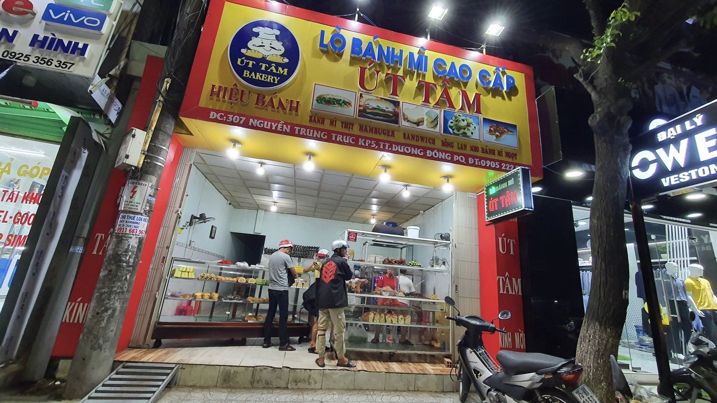 Cửa hàng bánh mì Út Tâm Phú Quốc