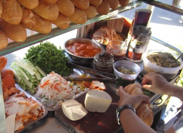 Đa dạng các loại nhân bánh mì Thân Hội An nổi tiếng cho thực khách lựa chọn