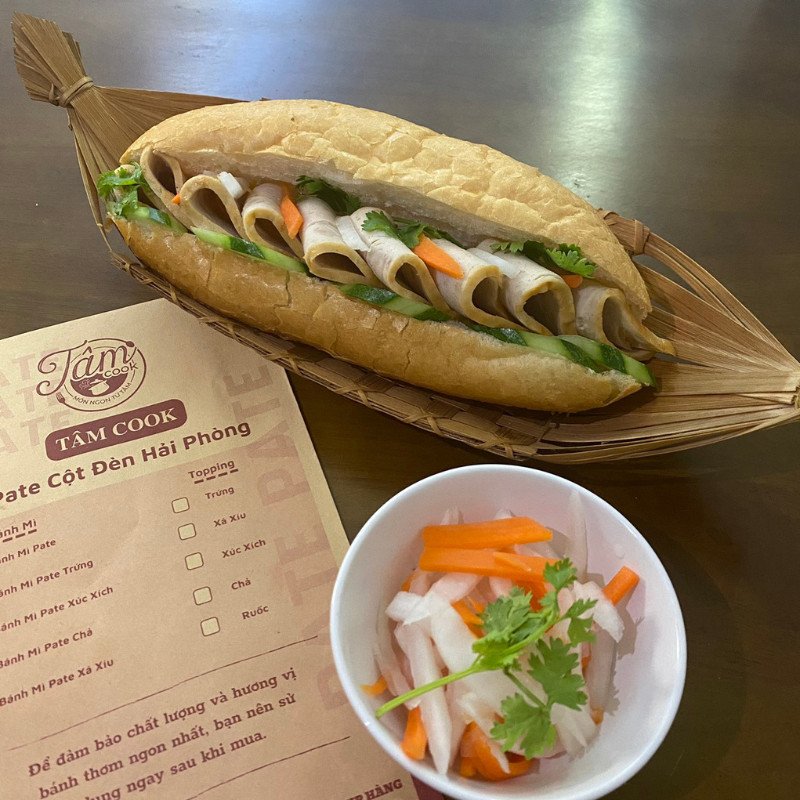 Đặt mua bánh mì chả nóng online