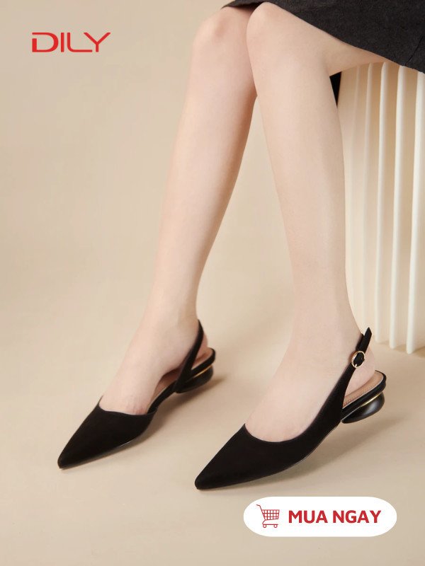 Dép bánh mì bít mũi sau khi nướng với lớp vỏ giòn rụm và màu nâu cánh gián hấp dẫn