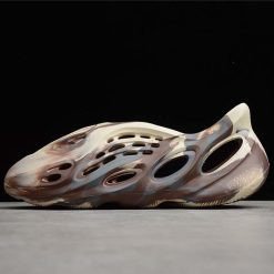Dép Yeezy Foam Runner màu nâu kem