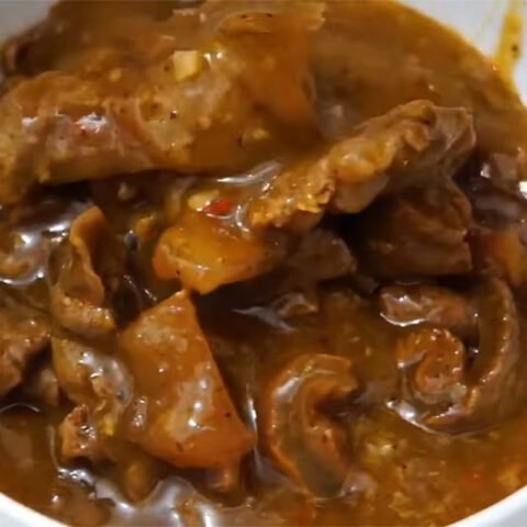 gân bò xào sa tế chấm bánh mì