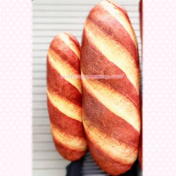 Gối ôm bánh mì 3D với đường may tỉ mỉ, đảm bảo chất lượng bền đẹp