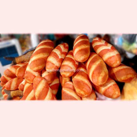 Gối ôm bánh mì 3D với thiết kế chân thực, mang đậm dấu ấn ẩm thực Việt Nam