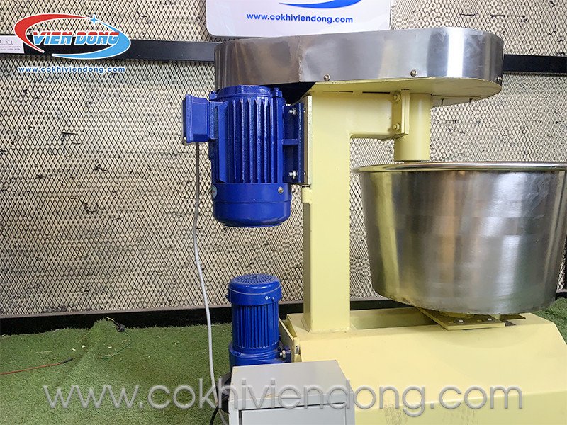 Hệ thống động cơ kép mạnh mẽ của máy đánh bột bánh mì