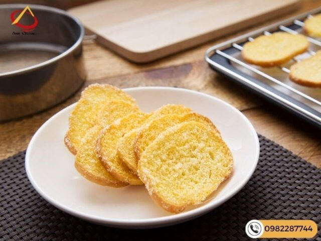 Hình ảnh bánh mì đường bơ giòn rụm