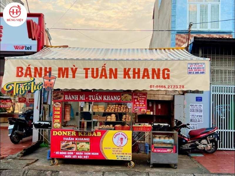 Hình ảnh chiếc bánh mì Sài Gòn Tuấn Khang thơm ngon, nhân đầy đặn, hấp dẫn