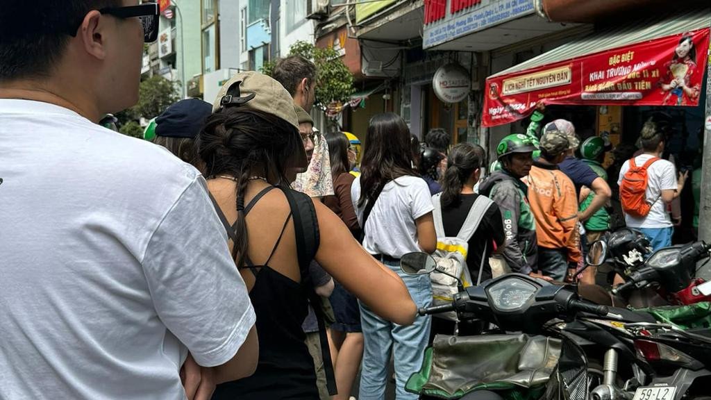 Hình ảnh của bánh mì trạng tươi ngon với nhiều topping