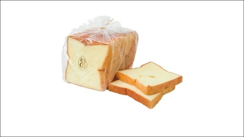 Hộp bánh mì sandwich đóng gói sẵn, cần hạn chế để tránh tiêu thụ đường và muối