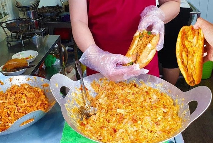 Hương vị món bánh mì Dân Tổ ngày càng được nhiều người yêu thích