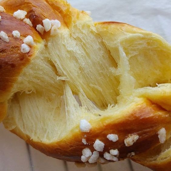 Kết cấu ruột bánh Brioche hoàn hảo cho sandwich