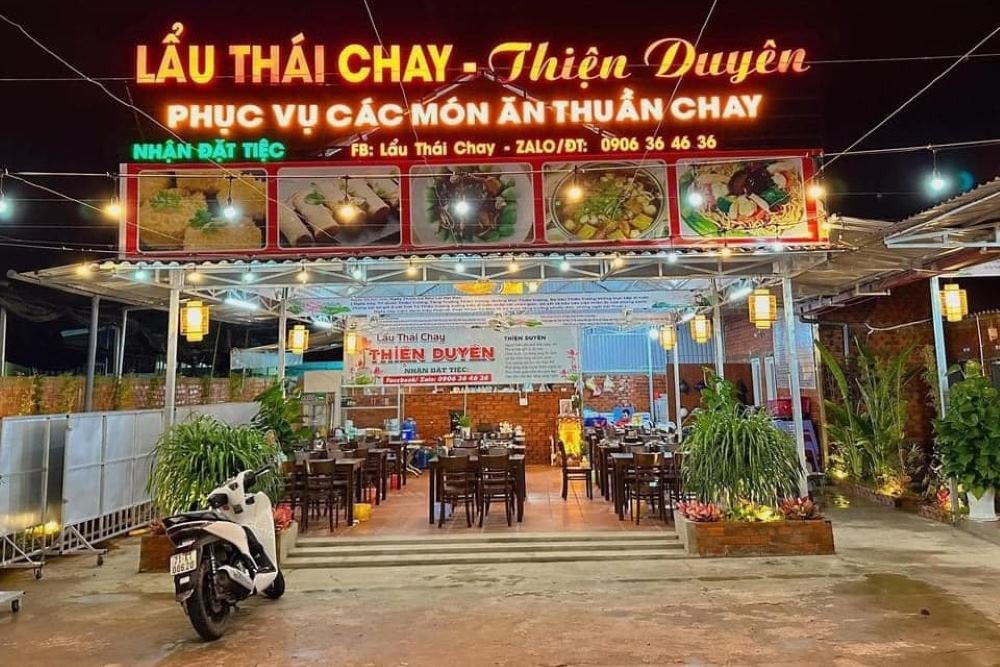 Không gian Thiện Duyên thanh tịnh, lý tưởng cho món bánh mì chay Tân Phú