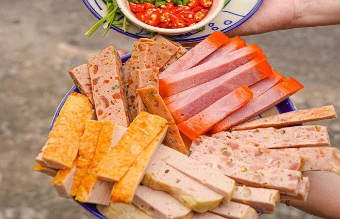 Không nên ăn quá nhiều bánh mì cùng một lúc