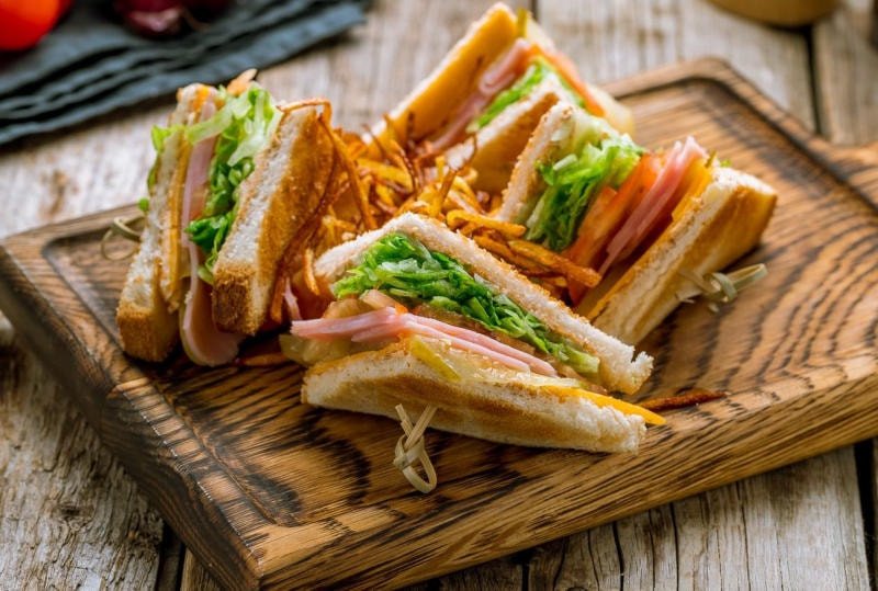 Kiểm soát lượng kcal khi thưởng thức bánh mì tam giác