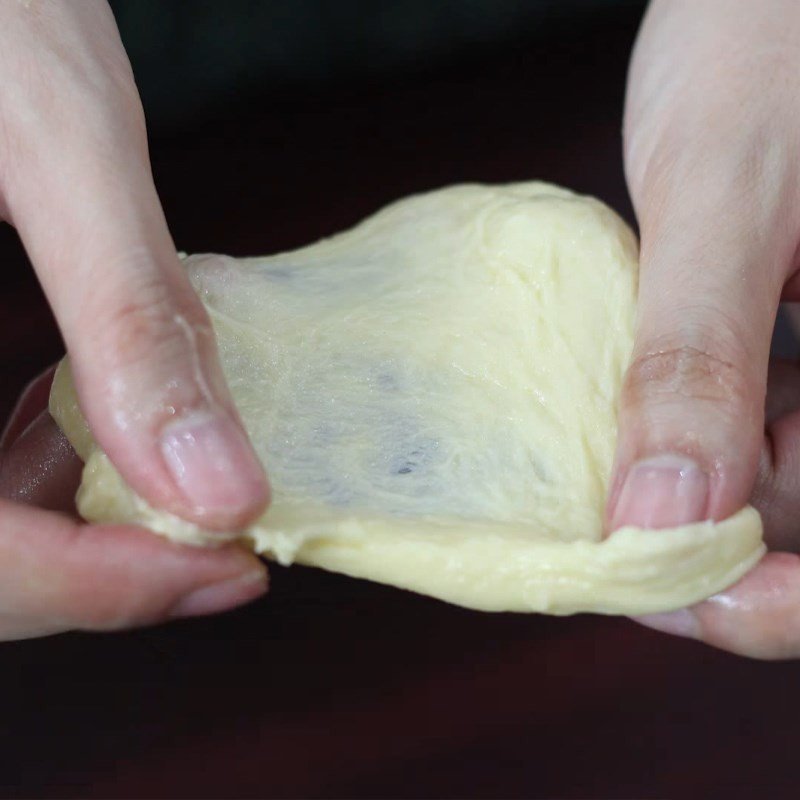 Kiểm tra độ đàn hồi của bột bánh mì hoa cúc