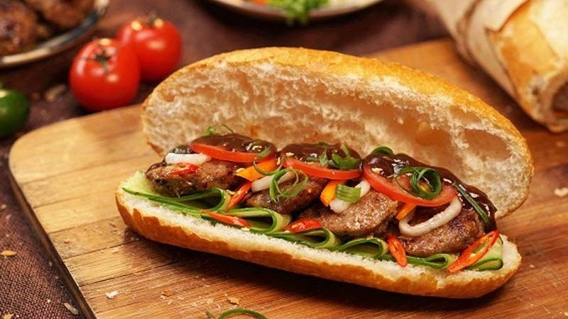 Lượng calo trong bánh mì thịt xiên nướng ảnh hưởng đến cân nặng