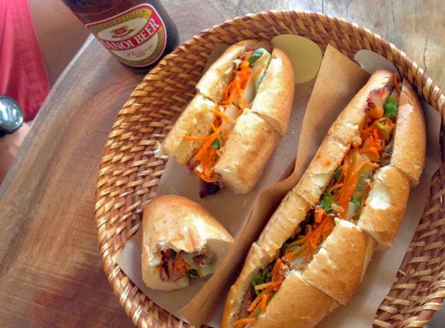 Món ăn nổi tiếng Hà Nội, Bánh Mì 25 xứng đáng được đánh giá cao