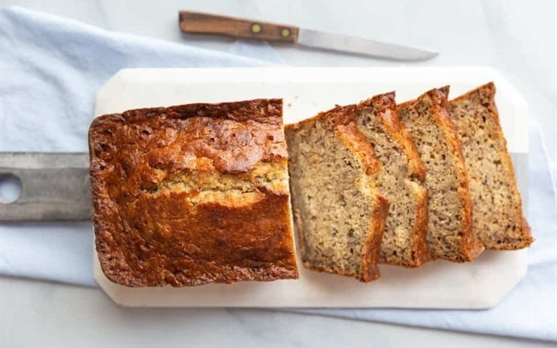 Món bánh mì chuối nướng thơm ngon, một cách xử lý bánh mì cũ hiệu quả