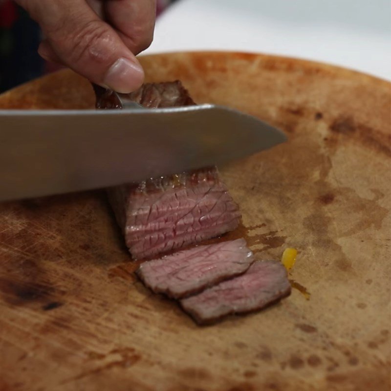 Món bò sốt cam hoàn thiện thơm ngon