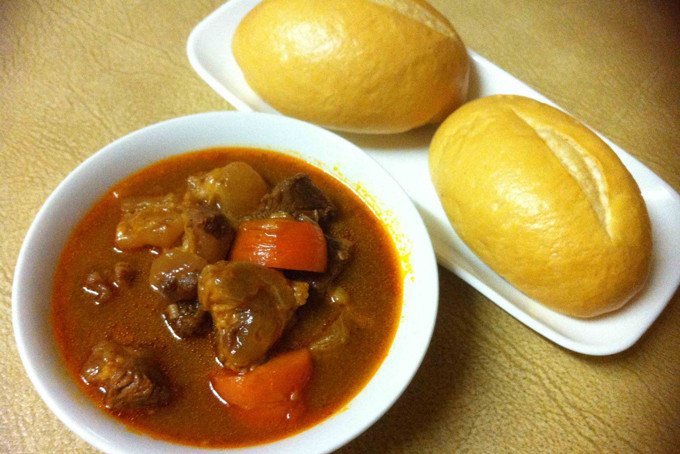 Nạm bò sốt vang đỏ thơm lừng