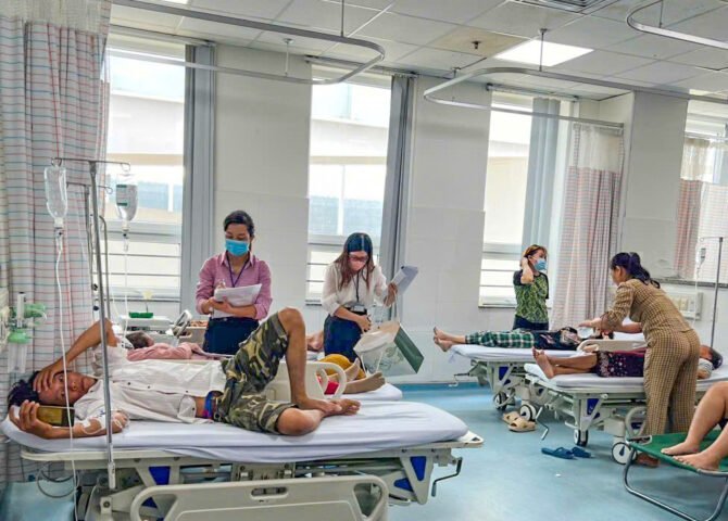 Người dân bị ngộ độc thực phẩm nhập viện tại Vũng Tàu