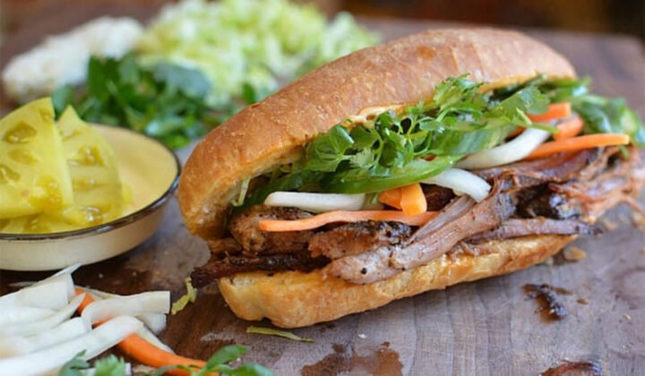 Nguồn dinh dưỡng phong phú trong bánh mì pate thịt