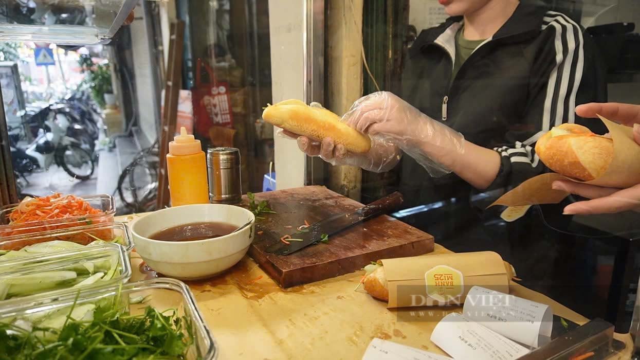 Nguyên liệu tươi ngon được chuẩn bị tỉ mỉ mỗi ngày tại Bánh Mì 25