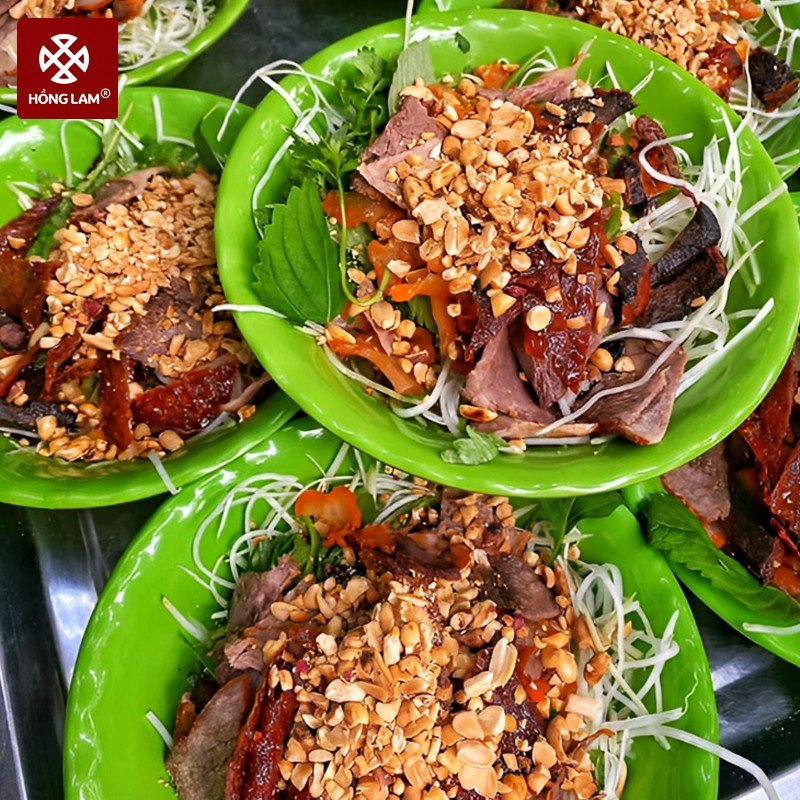 Nộm bò khô Chè Xoan Quán - món ăn đêm hấp dẫn ở Hà Nội