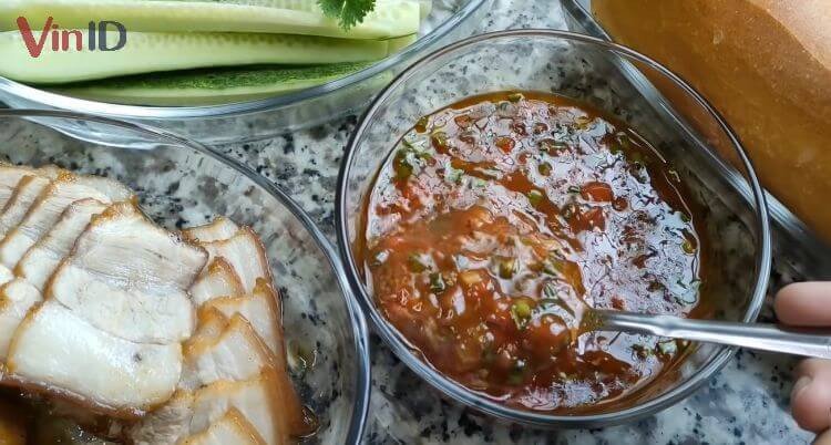 Nước sốt bánh mì thịt khìa hấp dẫn