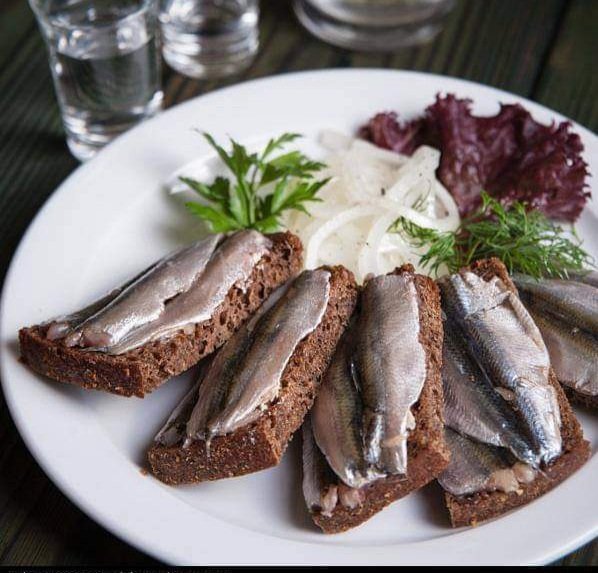 Ổ bánh mì đen lớn, bao bì tiếng Nga