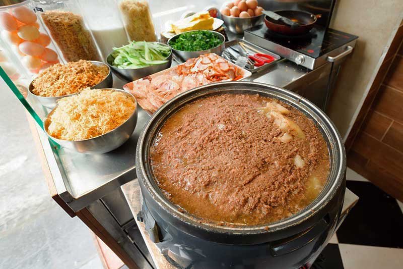 Pâté gan heo, nguyên liệu truyền thống không thể thiếu trong bánh mì kẹp thịt