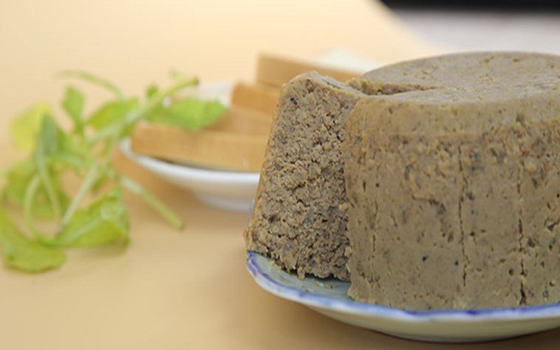 Pate gan tự làm – một trong những món ăn từ bánh mì cũ kèm