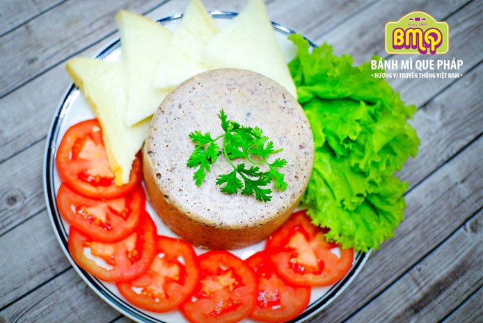 Pate thơm ngon, béo ngậy cho món bánh mì que