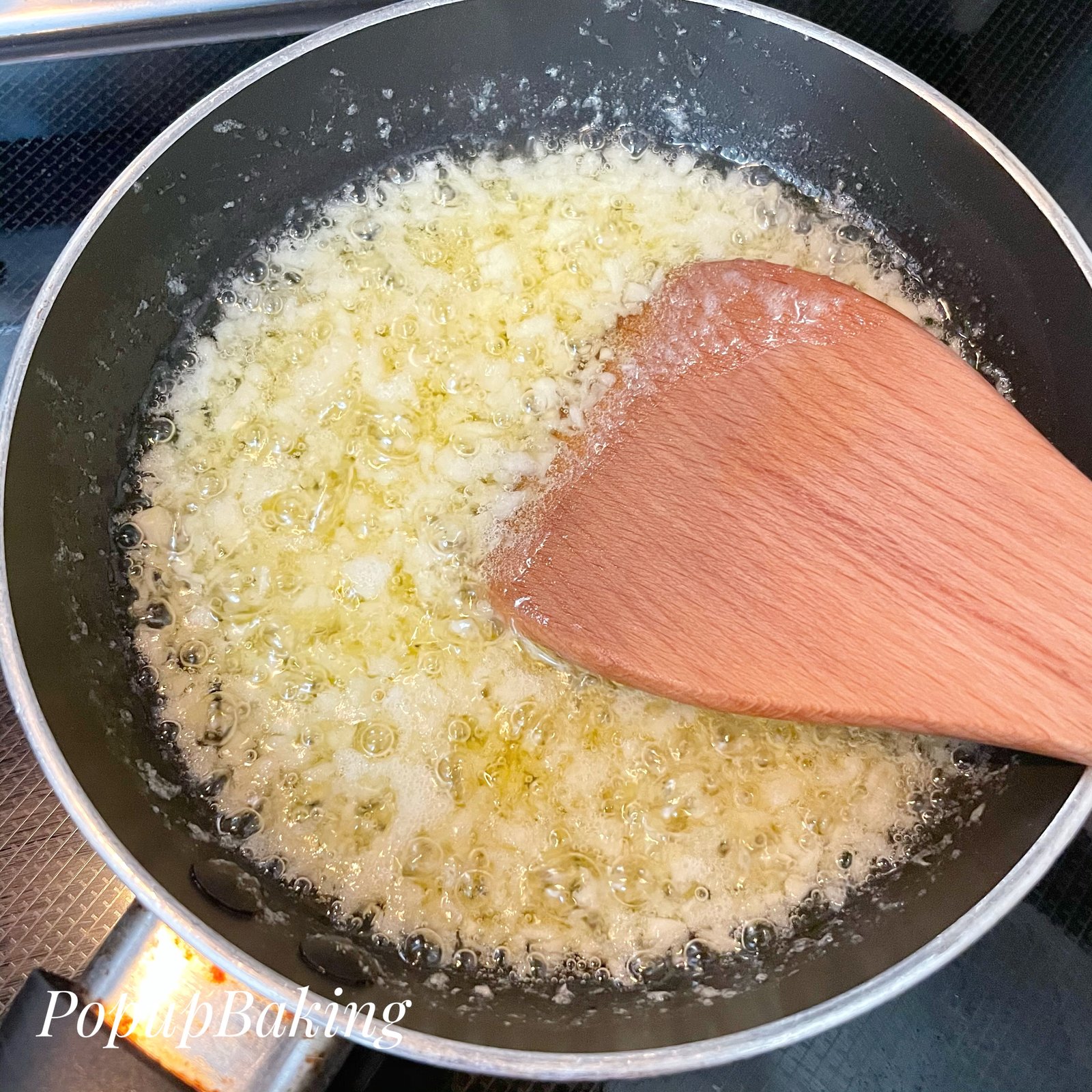 Pha chế sốt bơ tỏi thơm lừng