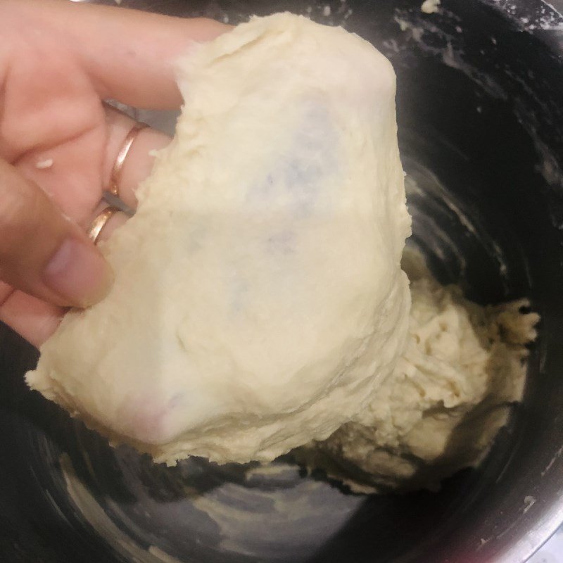 Quá trình nhào bột bánh mì truyền thống bằng máy trộn chuyên dụng