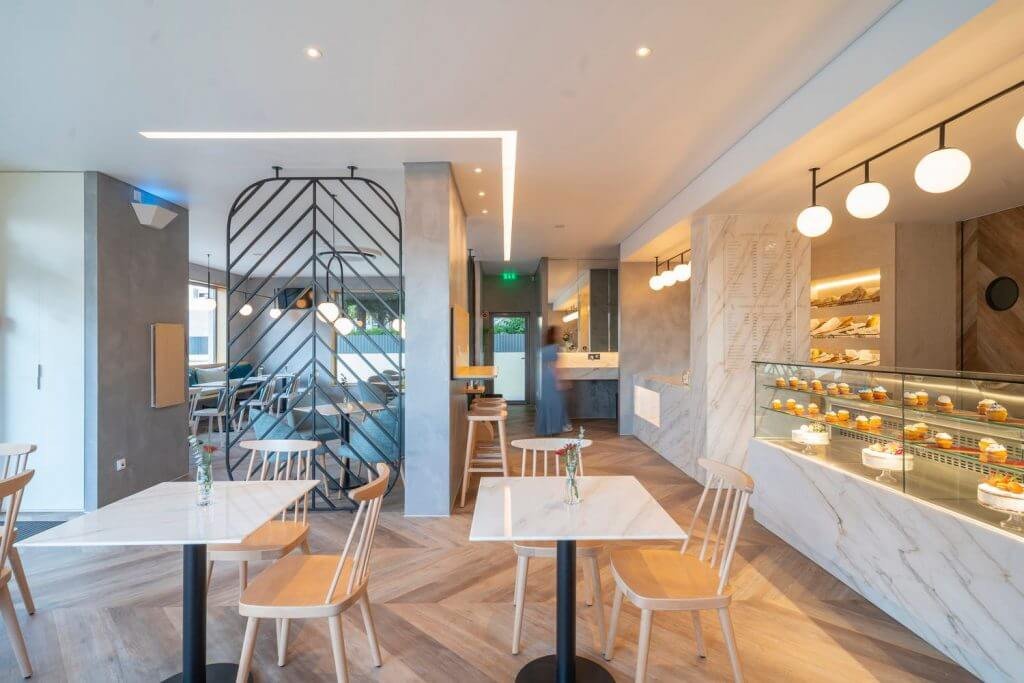 Quầy bánh mì hiện đại và tiện nghi