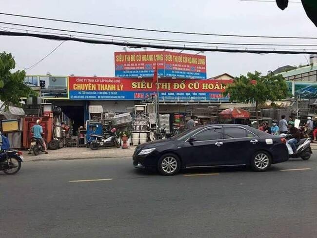 Quầy hàng trưng bày xe bánh mì chả cá thanh lý tại Đồ cũ Hoàng Long