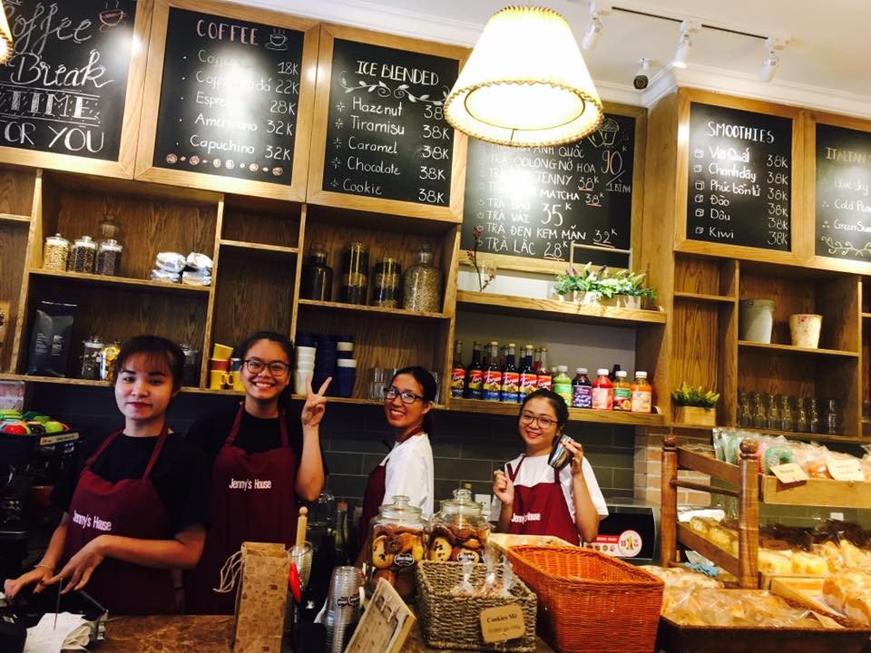 Quy trình sản xuất bánh mì ngọt đảm bảo vệ sinh tại nhà cung cấp sỉ.