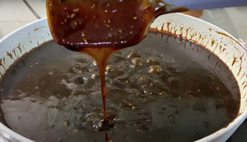 Sốt tiêu đen hoàn chỉnh cho món bánh mì chảo