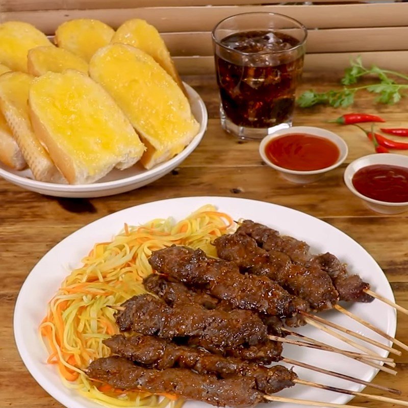 Thành phẩm bánh mì bò nướng bơ thơm ngon