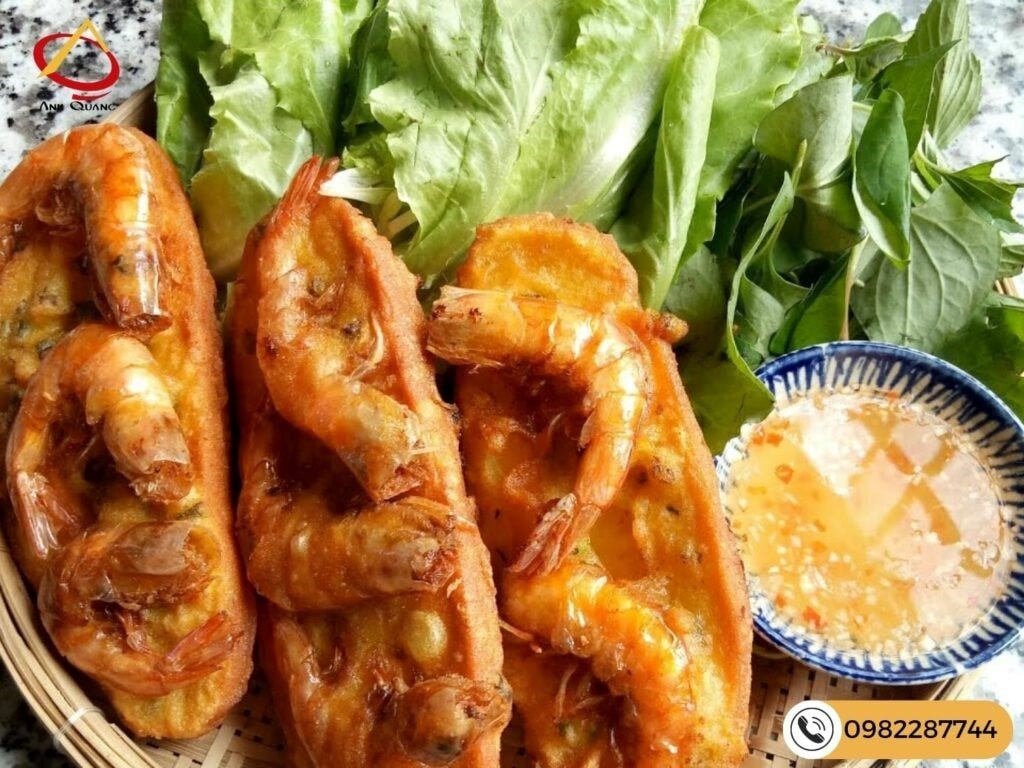 Thành phẩm bánh mì chiên tôm thơm ngon