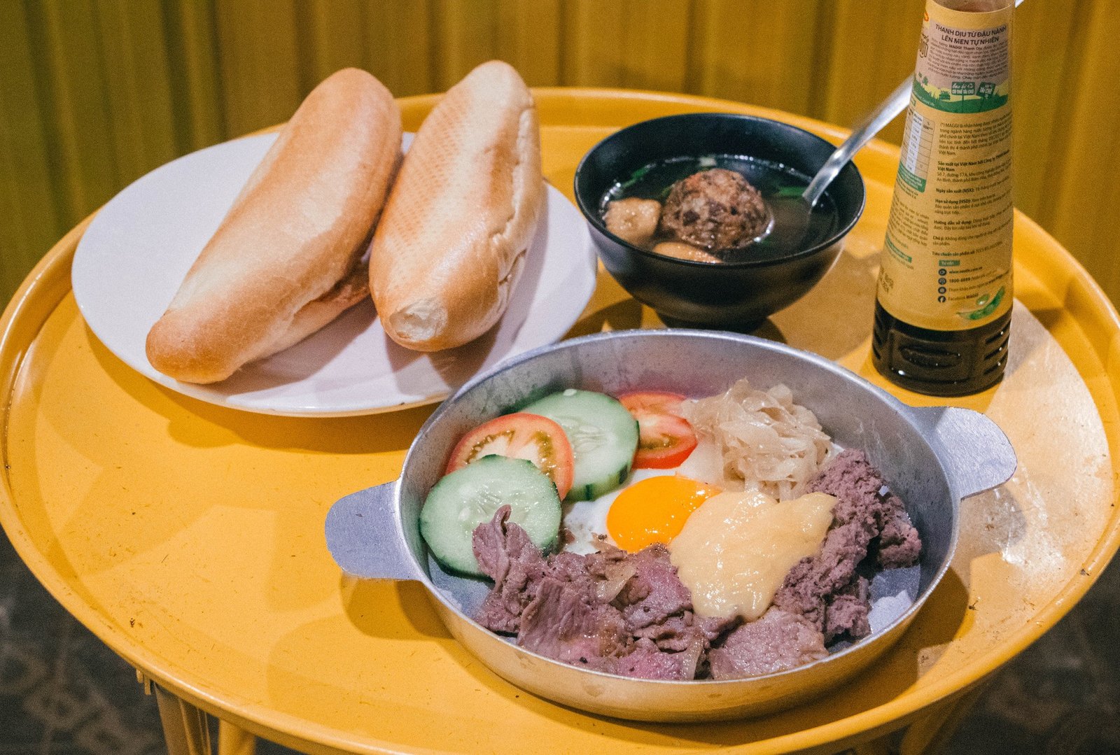 Thành phần cơ bản của một suất bánh mì chảo, nền tảng cho sự sáng tạo toàn cầu