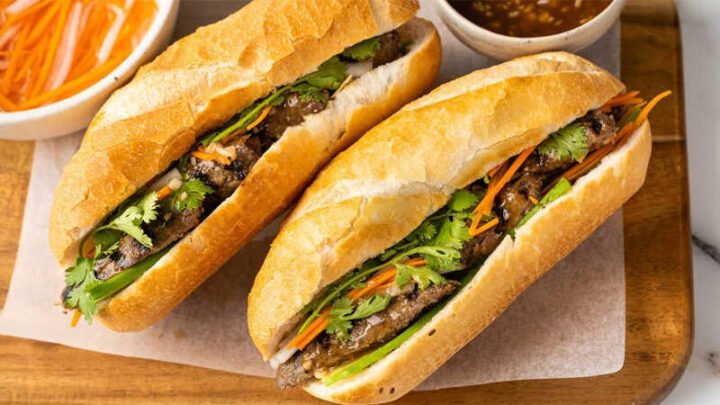 Thành phần dinh dưỡng trong một chiếc bánh mì không cơ bản, minh họa cho câu hỏi bánh mì không bao nhiêu calo
