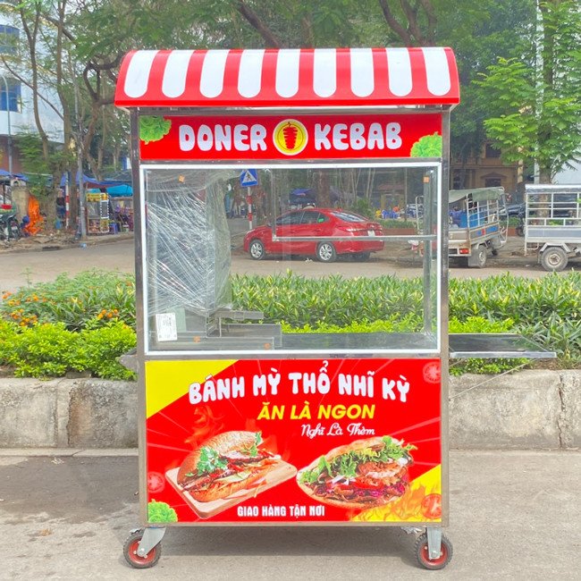 Thiết kế xe bán bánh mì mái vòm với không gian mở rộng